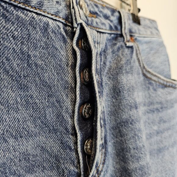 House of Harlow 1960 High Rise Button Fly‎ Mom Denim Shorts Inseam 4.5" Size 29 - Picture 2 of 8